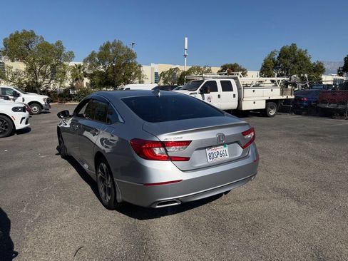 Used 2018 Honda Accord EX image 4
