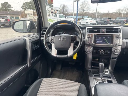 Used 2016 Toyota 4Runner SR5 image 8