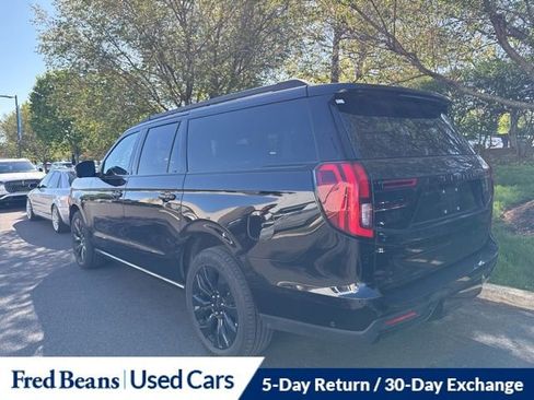 Used 2025 Ford Expedition Max Platinum w/ Stealth Appearance Package AWD/4WD image 4