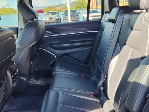 Used 2022 Jeep Grand Cherokee L Limited image 12