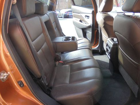 Used 2016 Nissan Murano Platinum w/ Platinum Technology Package AWD/4WD image 15