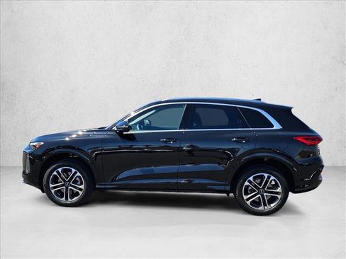 Used 2025 Audi Q5 Premium w/ Convenience Package AWD/4WD image 9