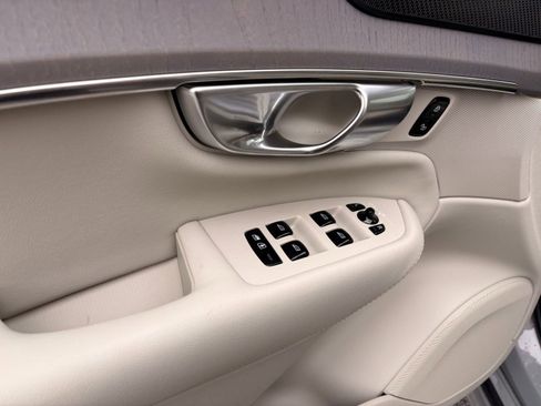 New 2026 Volvo XC90 T8 Ultra w/ Protection Package Premier image 12
