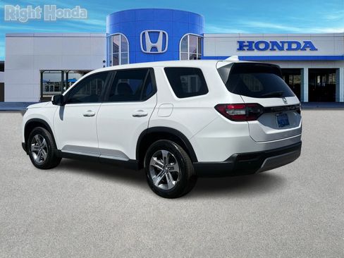 Used 2025 Honda Pilot EX-L image 4