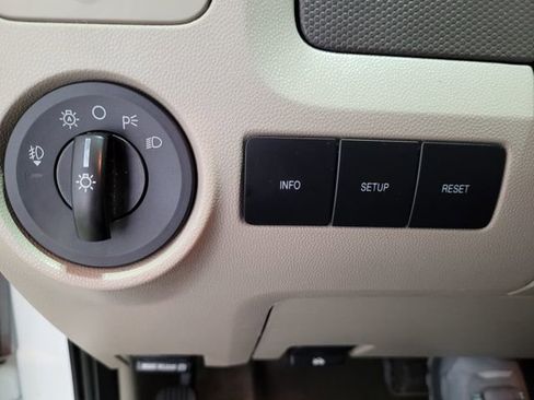 Used 2011 Ford Escape XLT image 37