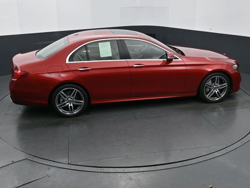 Used 2020 Mercedes-Benz E 350 Sedan image 32