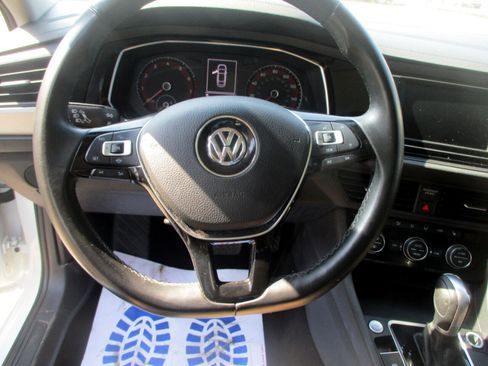 Used 2019 Volkswagen Jetta SE image 13
