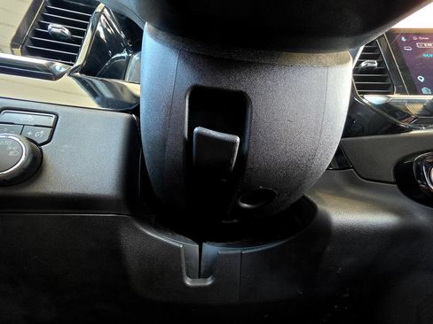 Used 2025 Chevrolet Silverado 1500 LT AWD/4WD image 28
