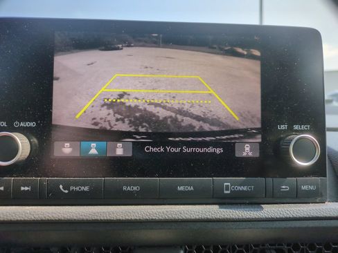 Used 2024 Honda CR-V EX image 11