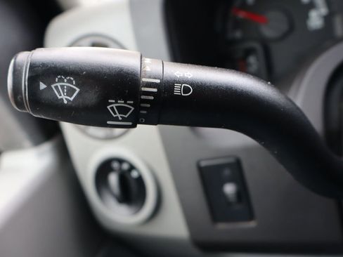 Used 2013 Ford E-250 and Econoline 250 image 26