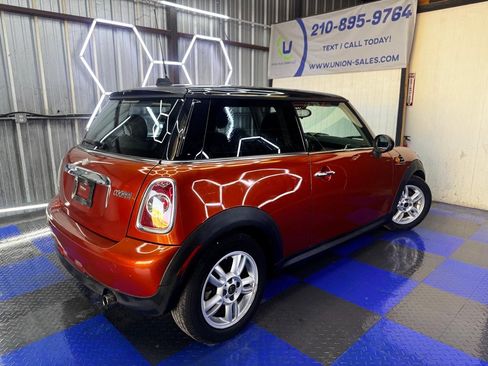 Used 2011 MINI Cooper Hardtop FWD image 12
