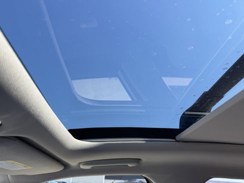 Certified 2022 Kia Sorento SX image 21