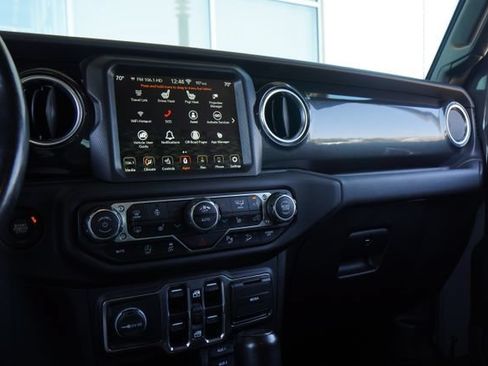 Used 2020 Jeep Wrangler Unlimited Sahara AWD/4WD image 18