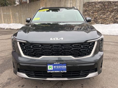 Certified 2024 Kia Sorento S image 8