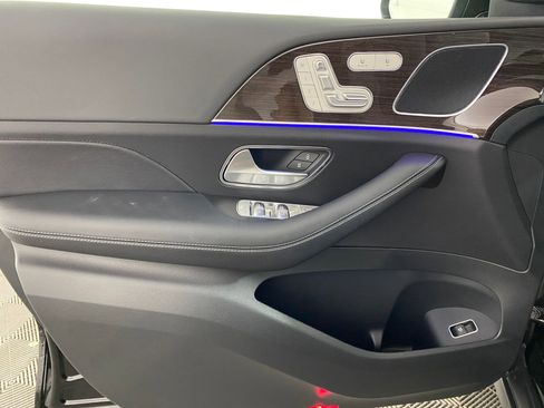 Used 2025 Mercedes-Benz GLE 350 4MATIC image 11