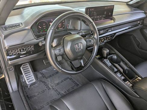 Used 2025 Honda Accord Sport image 10
