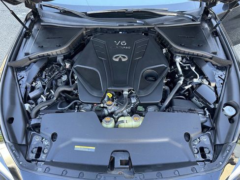 Used 2019 INFINITI Q50 Luxe w/ Essential Package (3.0T Luxe) AWD/4WD image 12