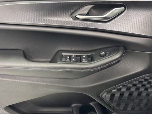 New 2025 Jeep Grand Cherokee Altitude image 19