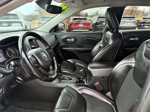 Used 2020 Jeep Cherokee Trailhawk w/ Cold Weather Group image 11