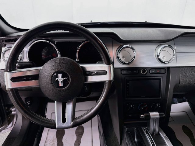 Used 2006 Ford Mustang GT Premium RWD image 21