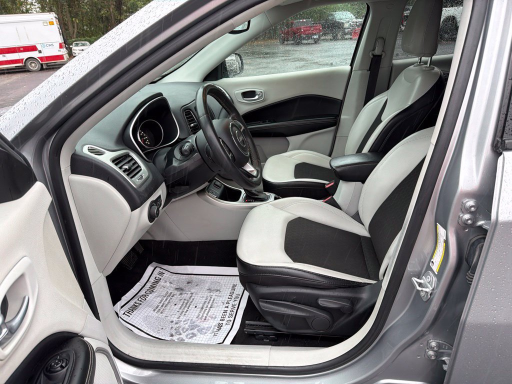 Used 2021 Jeep Compass Latitude FWD image 12