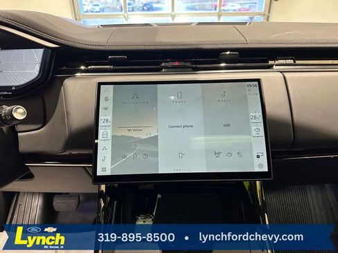 Used 2024 Land Rover Range Rover Sport SE image 14