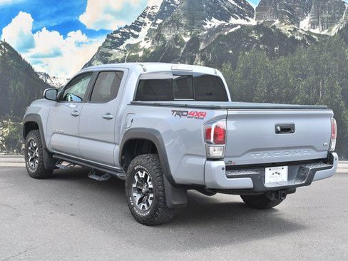 Certified 2020 Toyota Tacoma TRD Off-Road w/ Technology Package AWD/4WD image 9