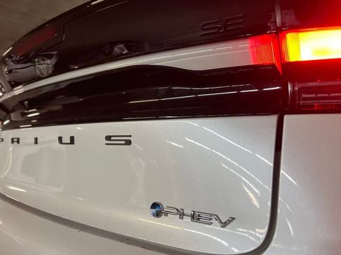 New 2026 Toyota Prius Plug-In Hybrid image 7