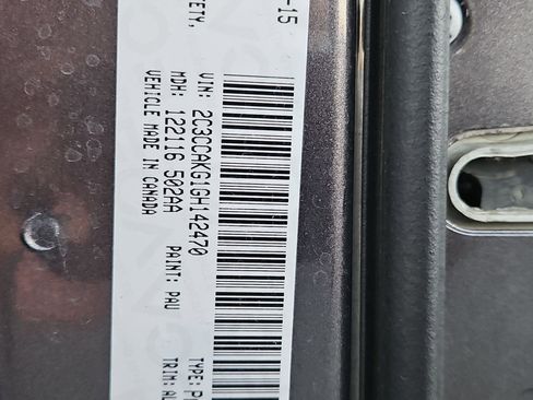 Used 2016 Chrysler 300 C image 37