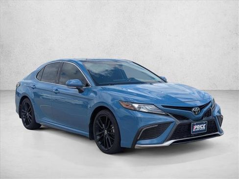 Used 2024 Toyota Camry XSE image 3