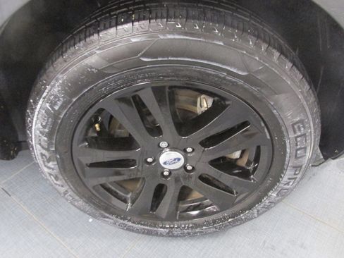 Used 2019 Ford Explorer XLT w/ Equipment Group 201A image 15