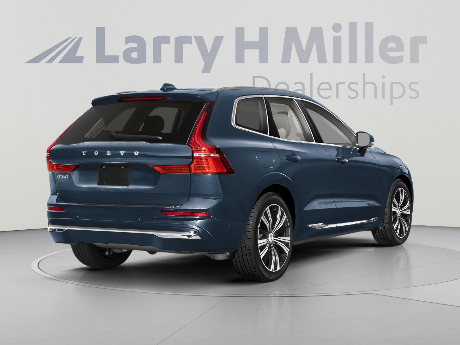 Used 2024 Volvo XC60 T8 Ultimate w/ Climate Package AWD/4WD image 2