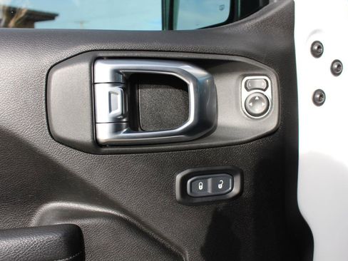 Used 2023 Jeep Gladiator Sport image 47