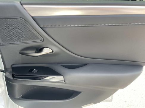 Used 2023 Lexus ES 350 F Sport w/ Accessory Package (Z2) FWD image 22