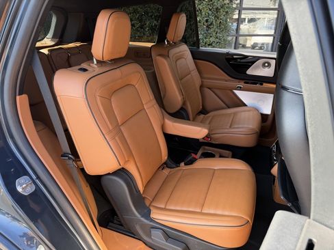 Used 2023 Lincoln Aviator Black Label image 38