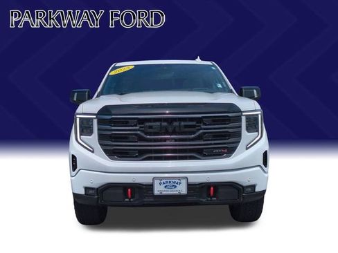 Used 2025 GMC Sierra 1500 AT4 w/ AT4 Premium Package image 2