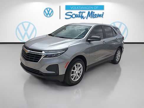 Used 2023 Chevrolet Equinox LS FWD image 3