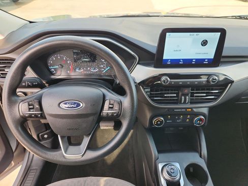 Used 2022 Ford Escape SE FWD image 11