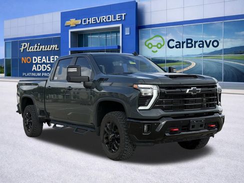Used 2025 Chevrolet Silverado 2500 LT w/ Trail Boss Package image 1