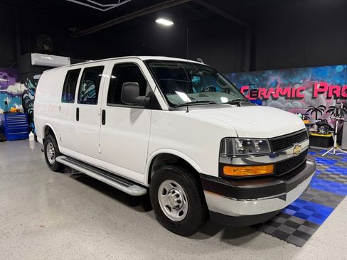 Used 2024 Chevrolet Express 2500 w/ Driver Convenience Package image 6