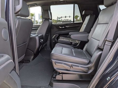 Used 2024 GMC Yukon Denali AWD/4WD image 14
