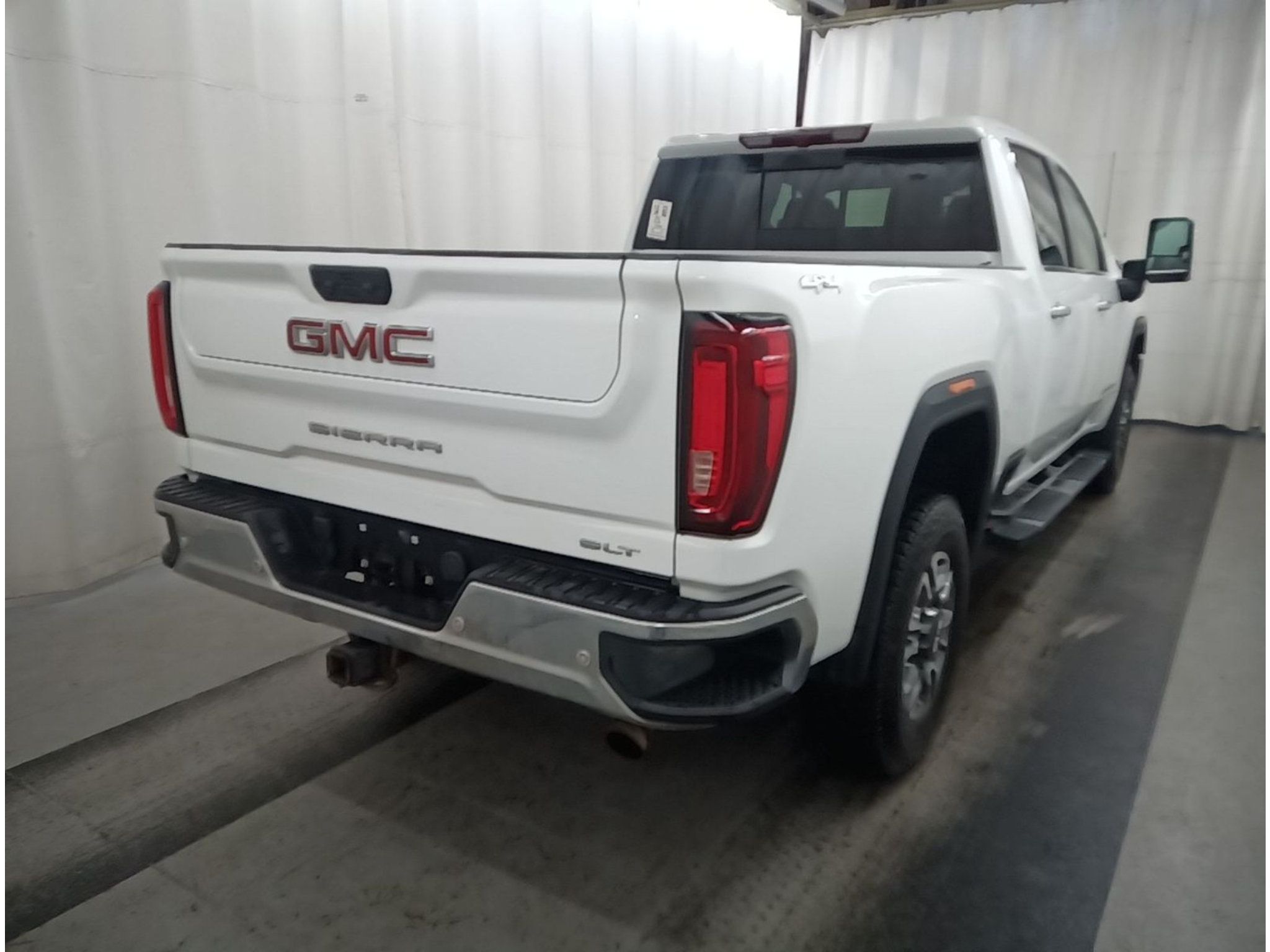 Used 2023 GMC Sierra 2500 SLT w/ SLT Premium Package AWD/4WD image 12
