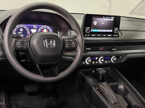 Used 2023 Honda Accord EX image 35