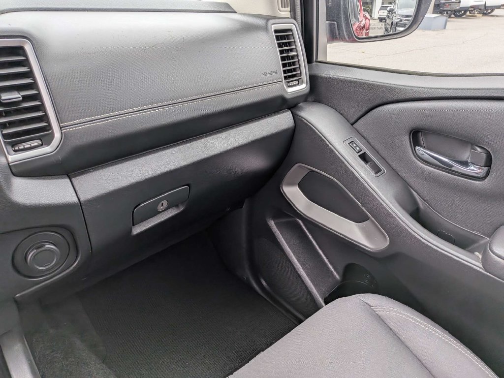 Used 2023 Nissan Frontier SV w/ SV Convenience Package RWD image 16