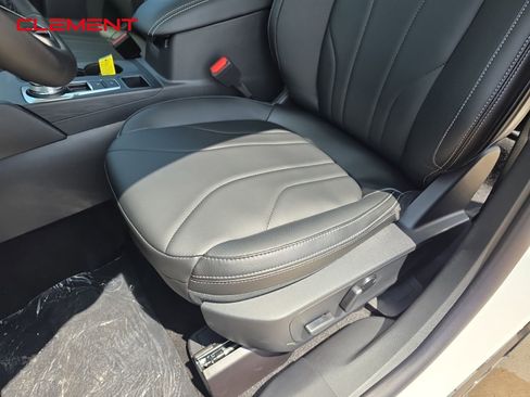 New 2025 Ford Escape SE w/ PHEV Premium Package image 25