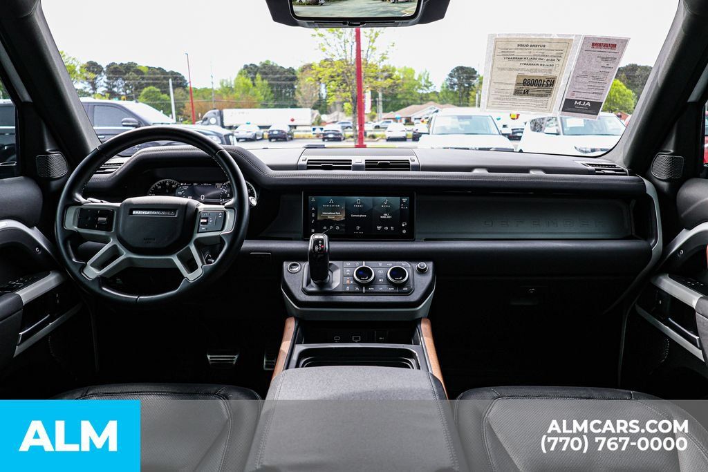 Used 2022 Land Rover Defender 110 X-Dynamic SE AWD/4WD image 27