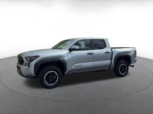 Used 2025 Toyota Tacoma TRD Off-Road AWD/4WD image 8