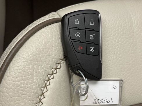Certified 2024 GMC Yukon Denali AWD/4WD image 32