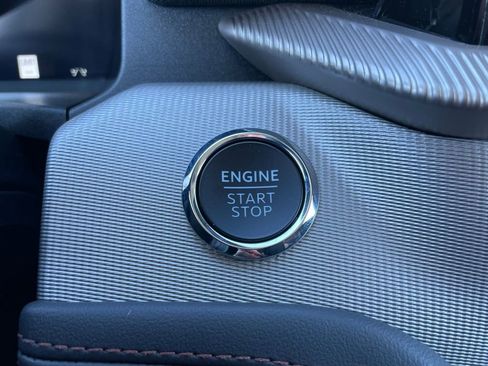 Used 2025 Ford Explorer Active image 49