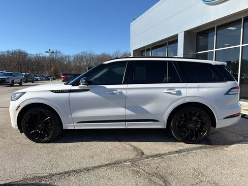 Used 2025 Lincoln Aviator Reserve w/ Equipment Group 201A image 4